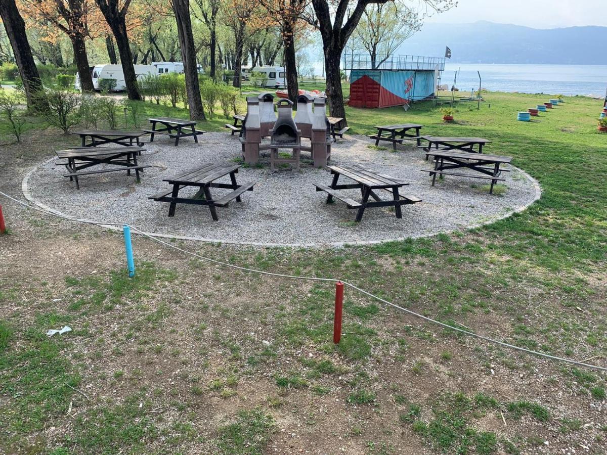 Dkamping Village - International Camping Ispra Buitenkant foto