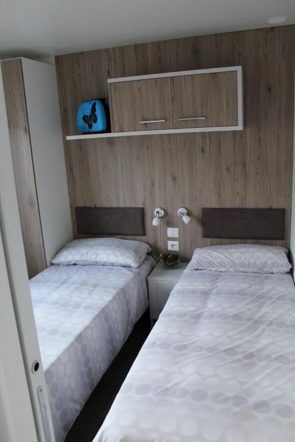 Dkamping Village - International Camping Ispra Buitenkant foto